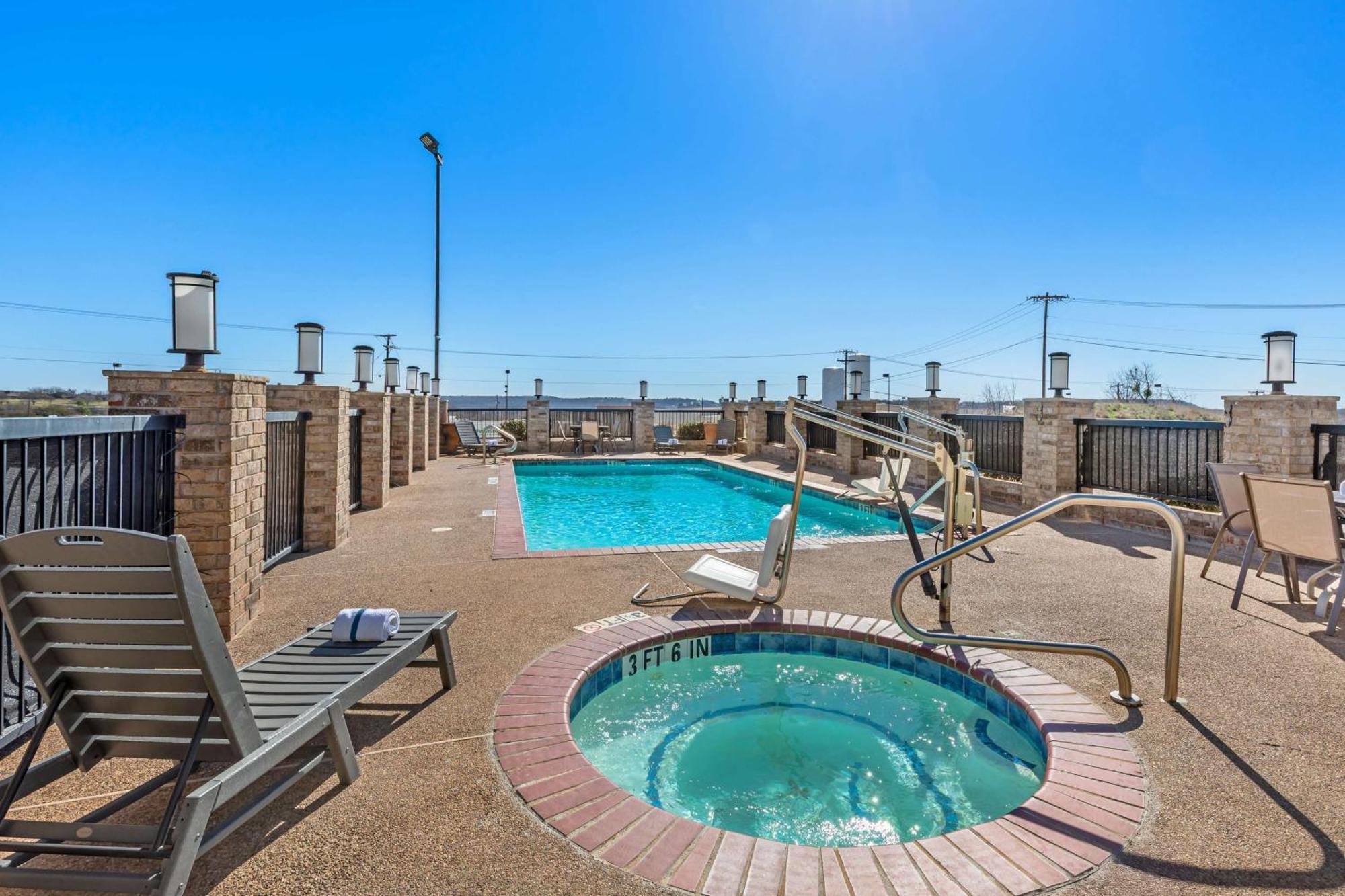 Best Western Club House Inn & Suites Mineral Wells Экстерьер фото